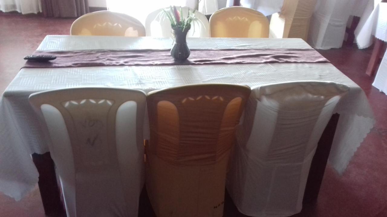 Riverside Resort Hotel Kabale Esterno foto