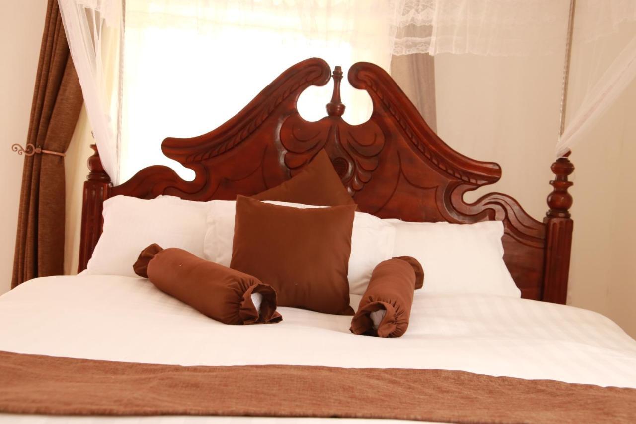 Riverside Resort Hotel Kabale Esterno foto